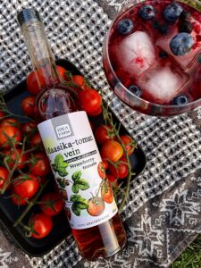 Strawberry-tomato wine 375ml 8%vol
